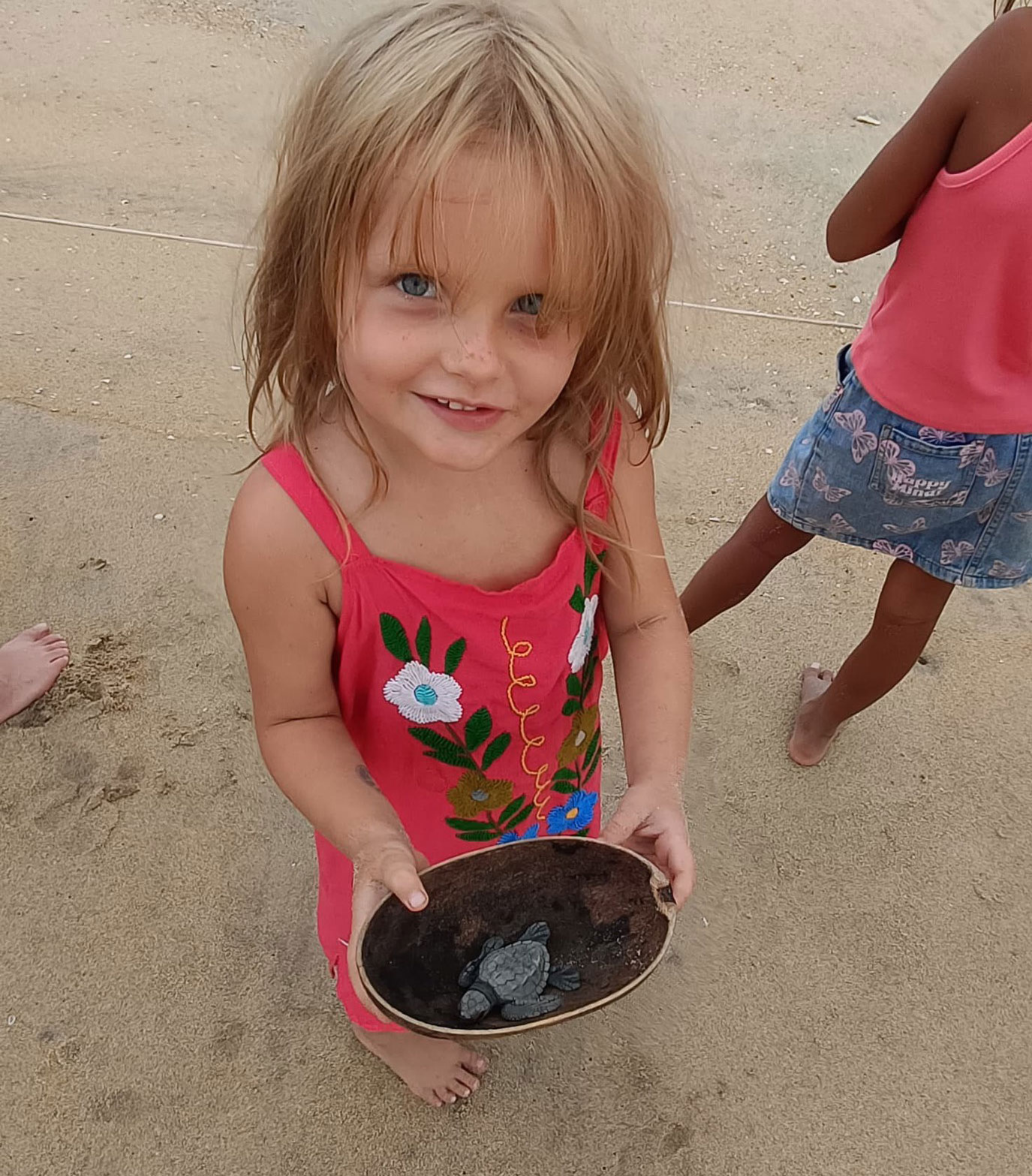 girl release of sea turtles in puerto escondido